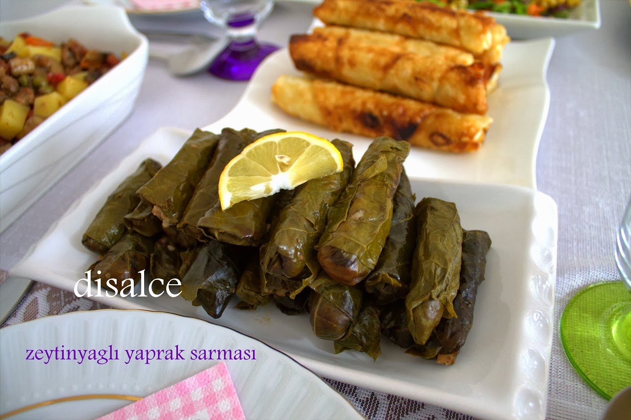 lahana sarmasının yanına ne gider